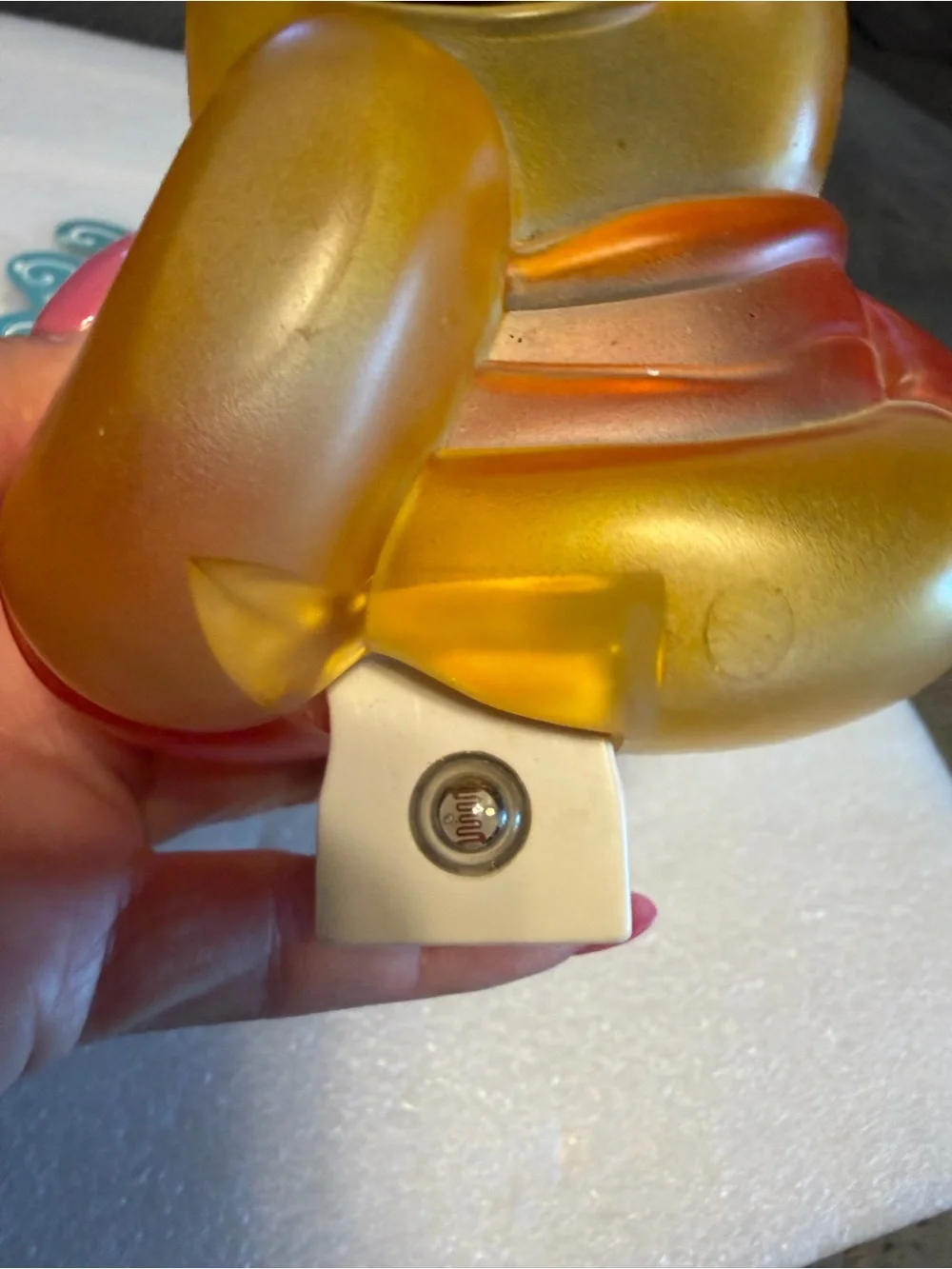 Disney Yellow and Red Winnie the Pooh Night Light VTG